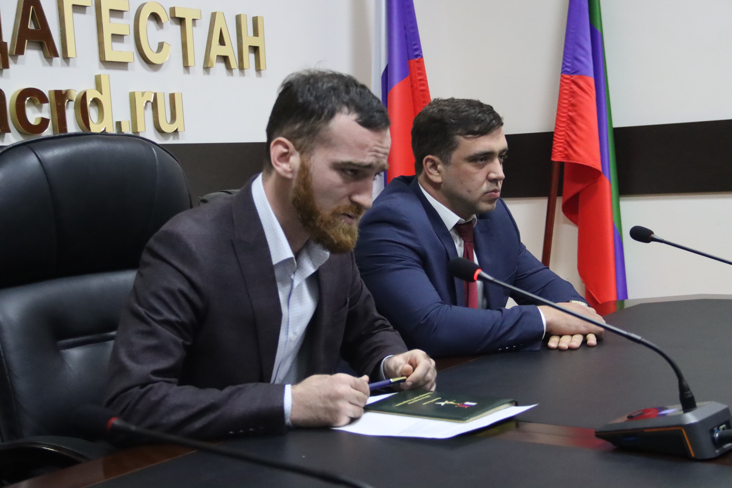 Темирлан Абуталимов представил коллективу Миннаца Дагестана нового статс-секретаря - заместителя министра Камала Галбацова